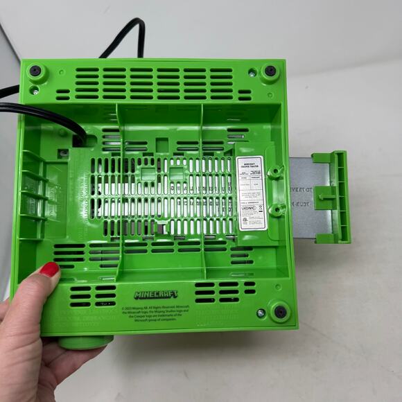 Minecraft Creeper Toaster Green Two-Slice Digital Control Gamer Kitchen - Picture 7 of 11